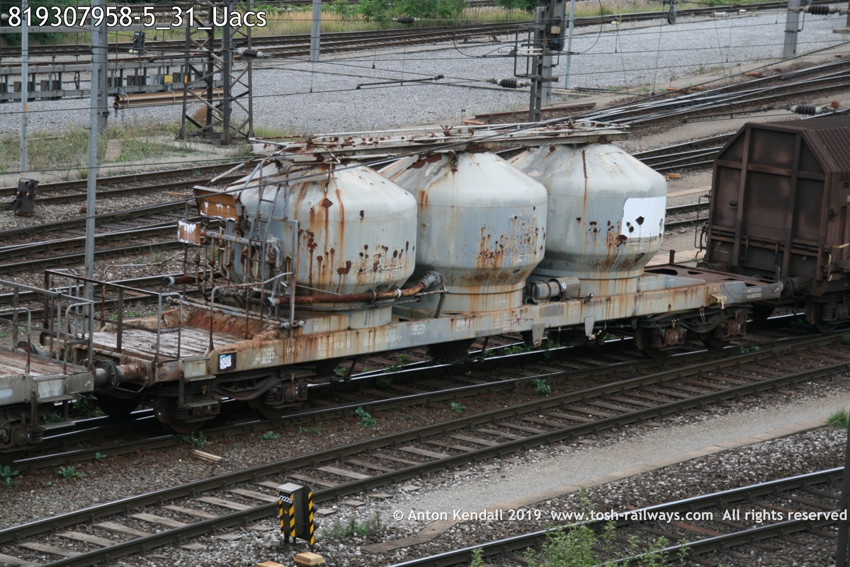 819307958-5_31_Uacs.jpg